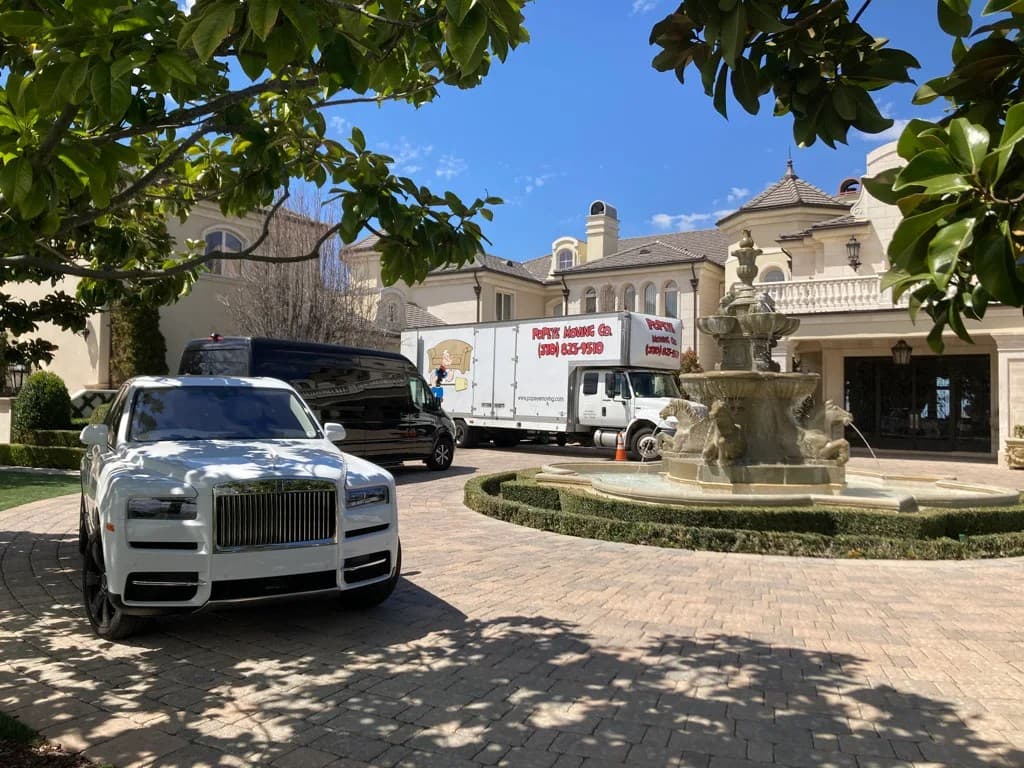 Professional movers in Los Angeles by Popeye Moving & Storage
